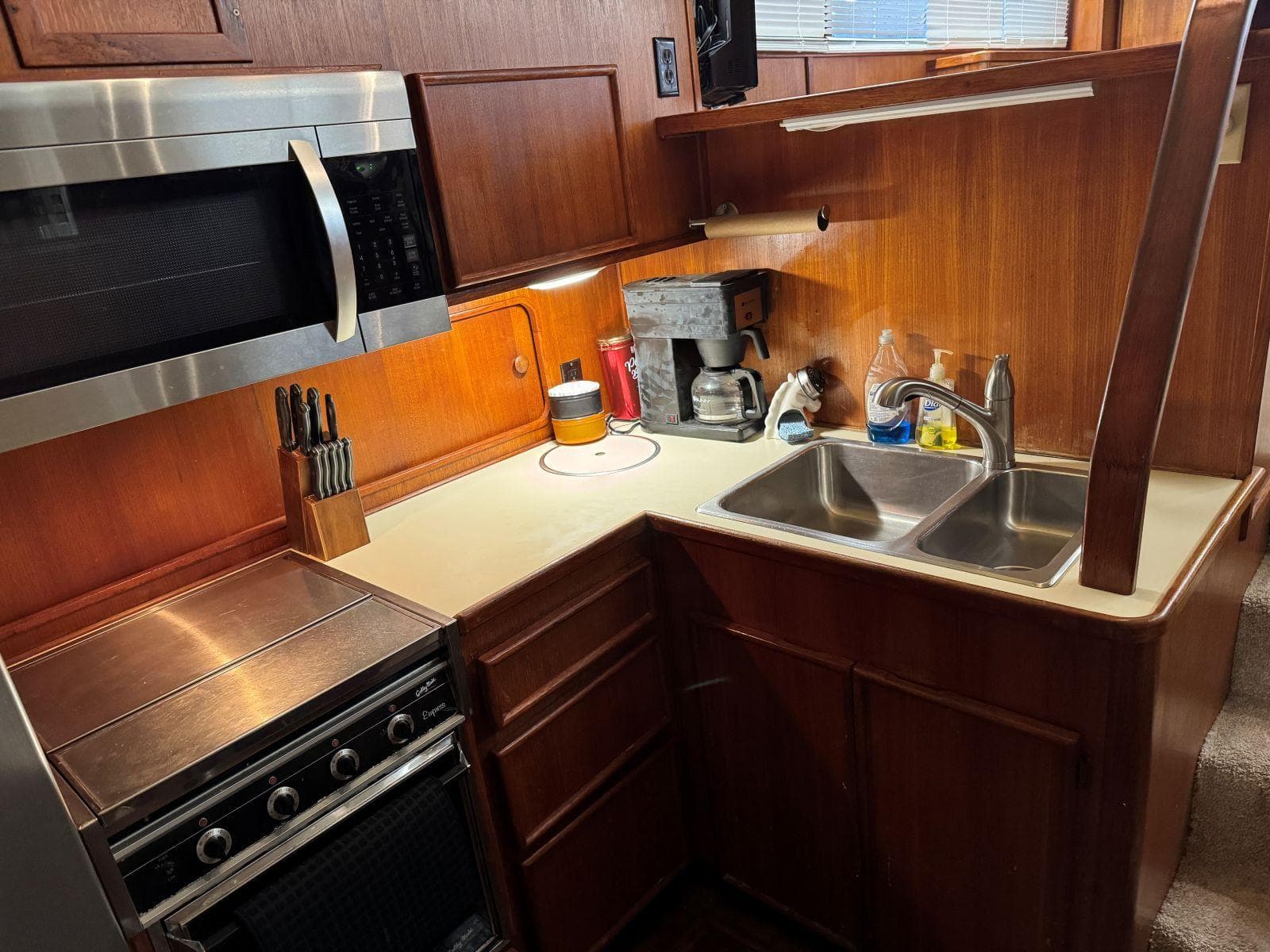 1988 Chris-Craft 426 Catalina — Hendersonville, TN (photo 27)
