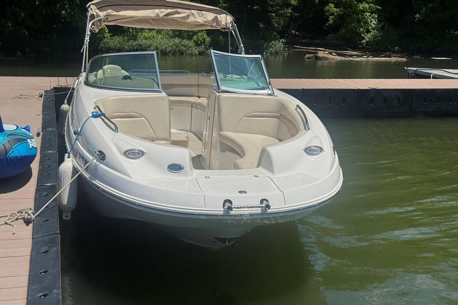 2003 Chaparral Sunesta 223 — Hendersonville, TN (photo 4)