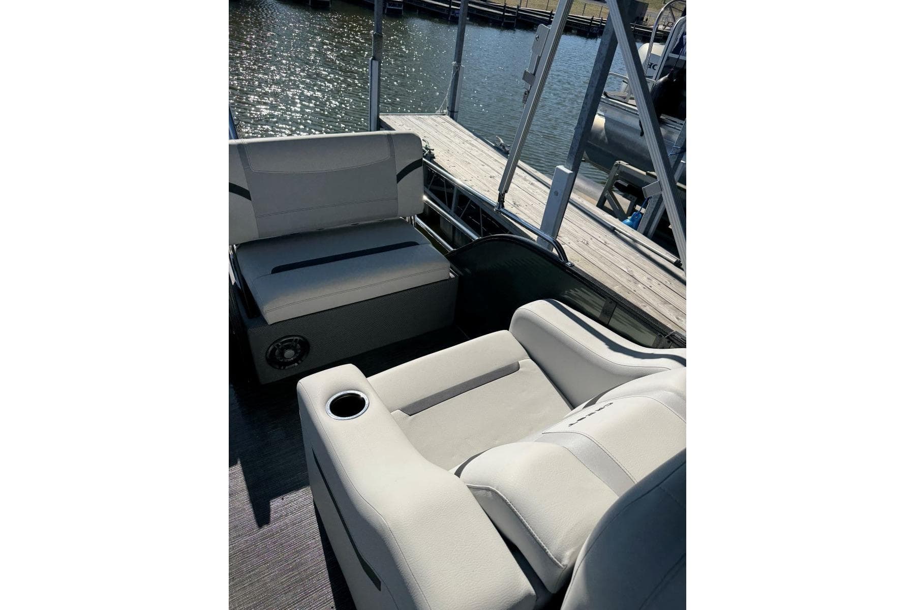 2024 Crest Classic LX 220 SLRC — Hendersonville, TN (photo 28)