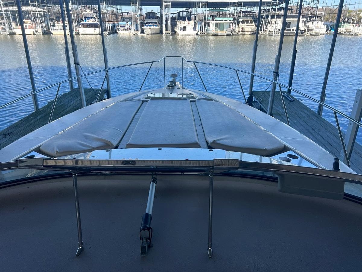 1999 Regal 402 — Hendersonville, TN (photo 26)