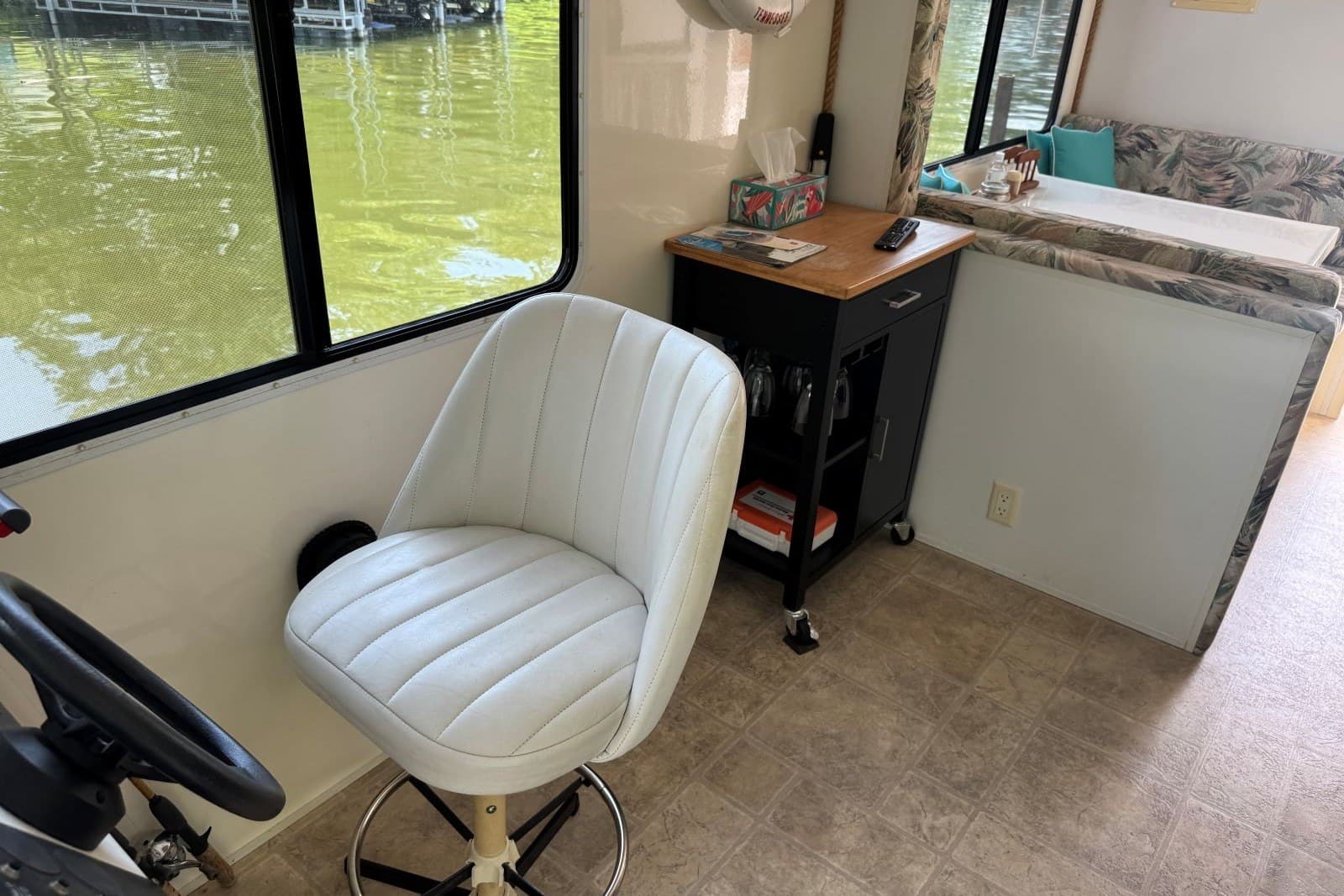 2011 Catamaran Cruisers Lil Hobo 31 — Hendersonville, TN (photo 39)