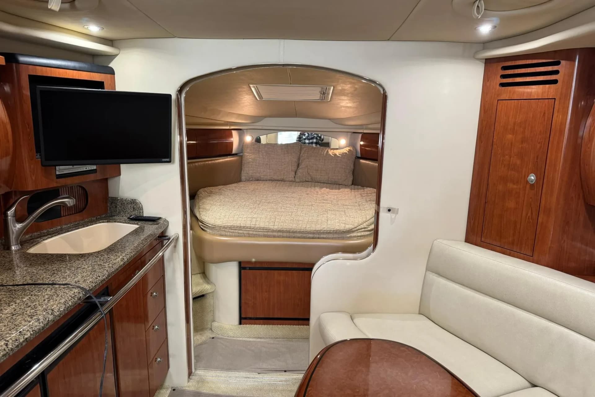 2005 Sea Ray 360 Sundancer — Iuka, MS (photo 15)