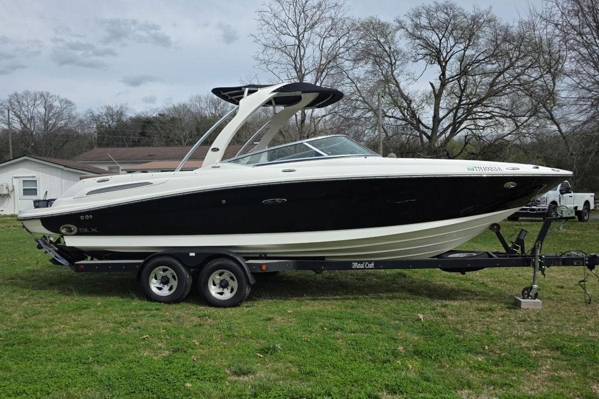 2011 Sea Ray SLX 250 — Franklin, TN (photo 2)