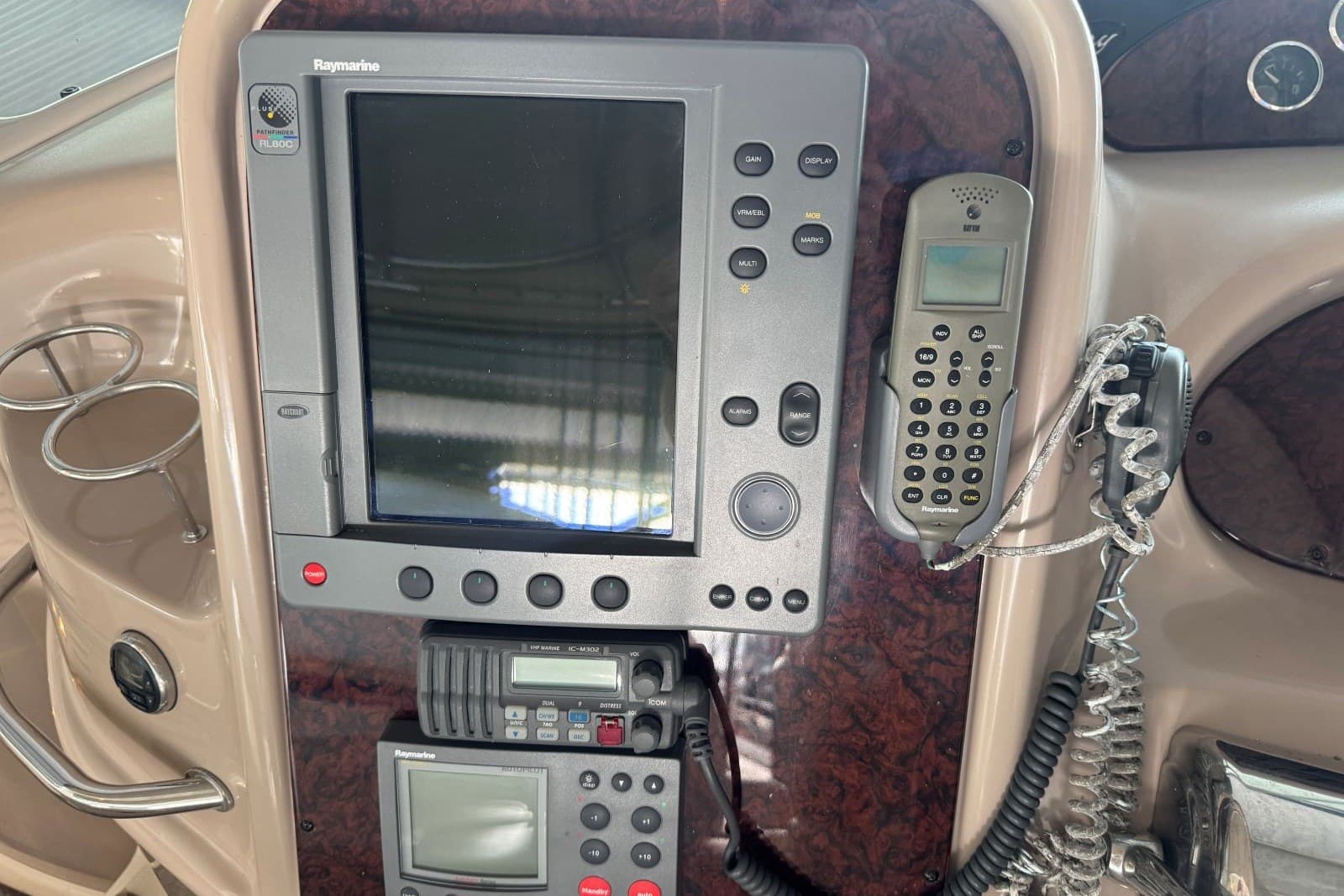 2003 Sea Ray 410 Sundancer — Hendersonville, TN (photo 29)