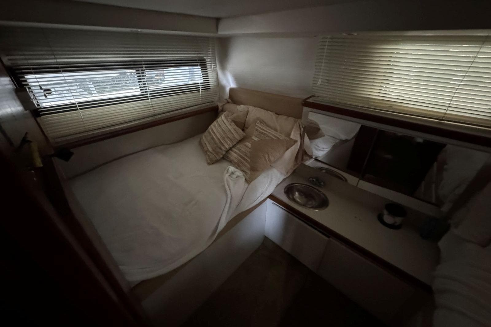 1993 Carver 300 Aft Cabin — Mt Juliet, TN (photo 35)