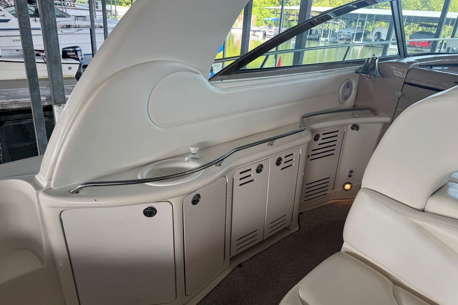 2003 Sea Ray 410 Sundancer — Hendersonville, TN (photo 21)