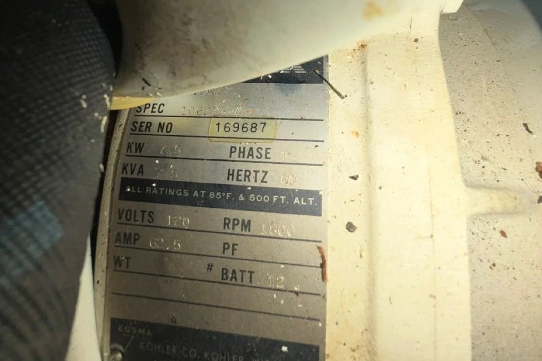 1987 Carver 4207 Aft Cabin Motor Yacht — Aurora, KY (photo 17)