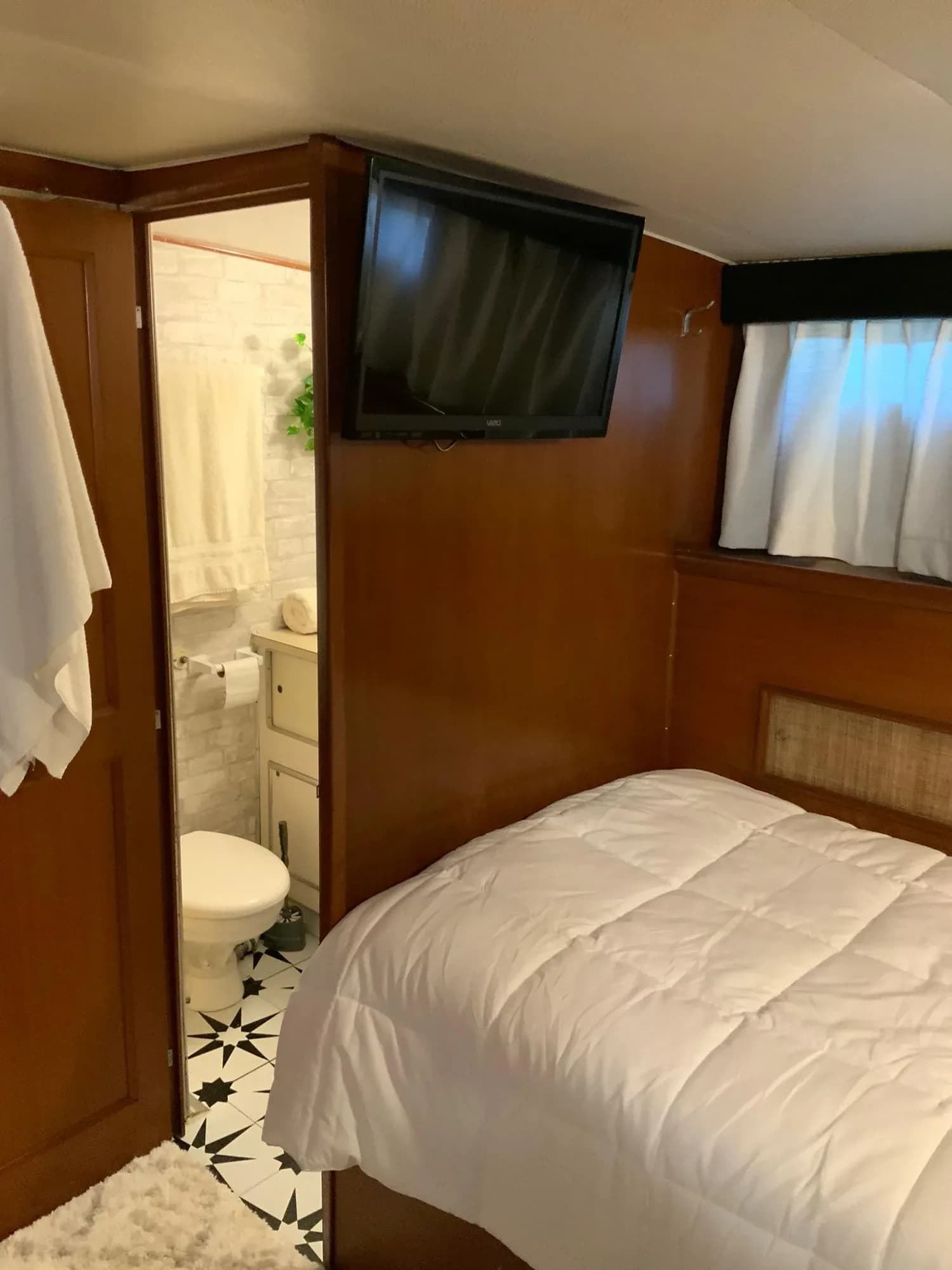 1969 Hatteras 41 Twin Cabin — Iuka, MS (photo 53)