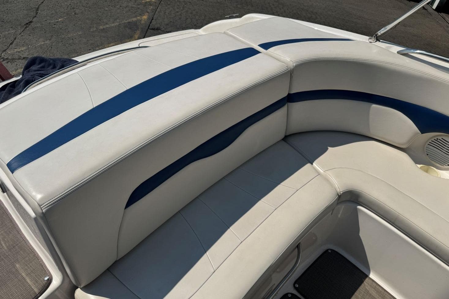2001 Chaparral 220 SSi — Hendersonville, TN (photo 10)