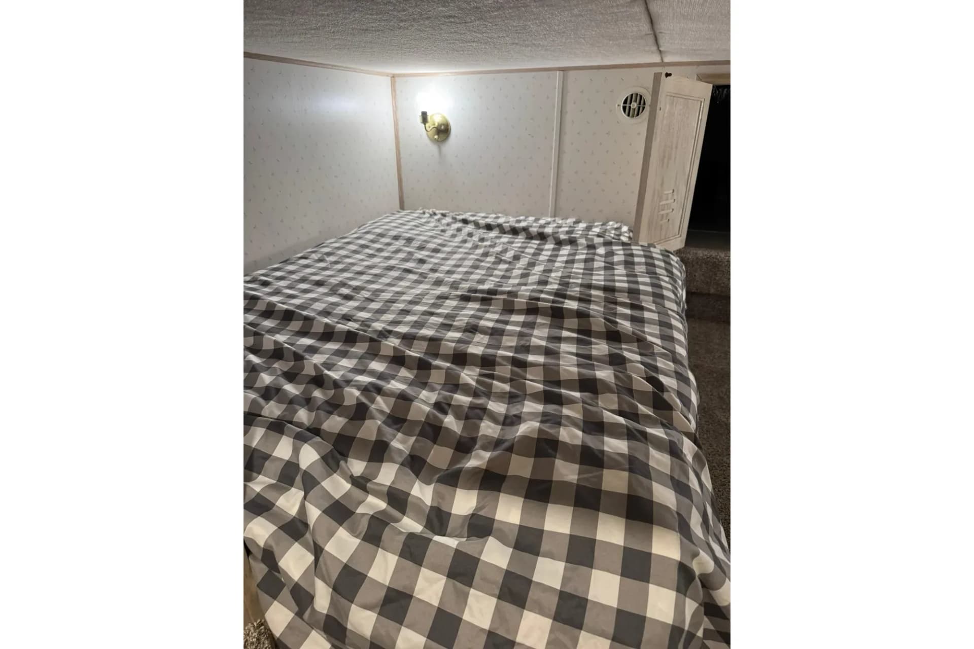 1996 Gibson 50 Cabin Yacht — Iuka, MS (photo 33)