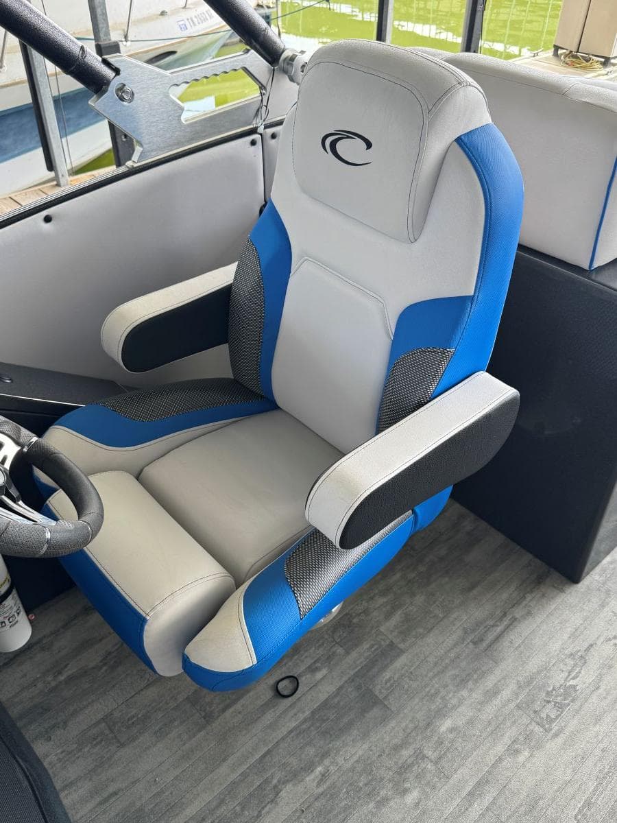 2022 Crest Caribbean RS 250 SLRC — Mt Juliet, TN (photo 18)