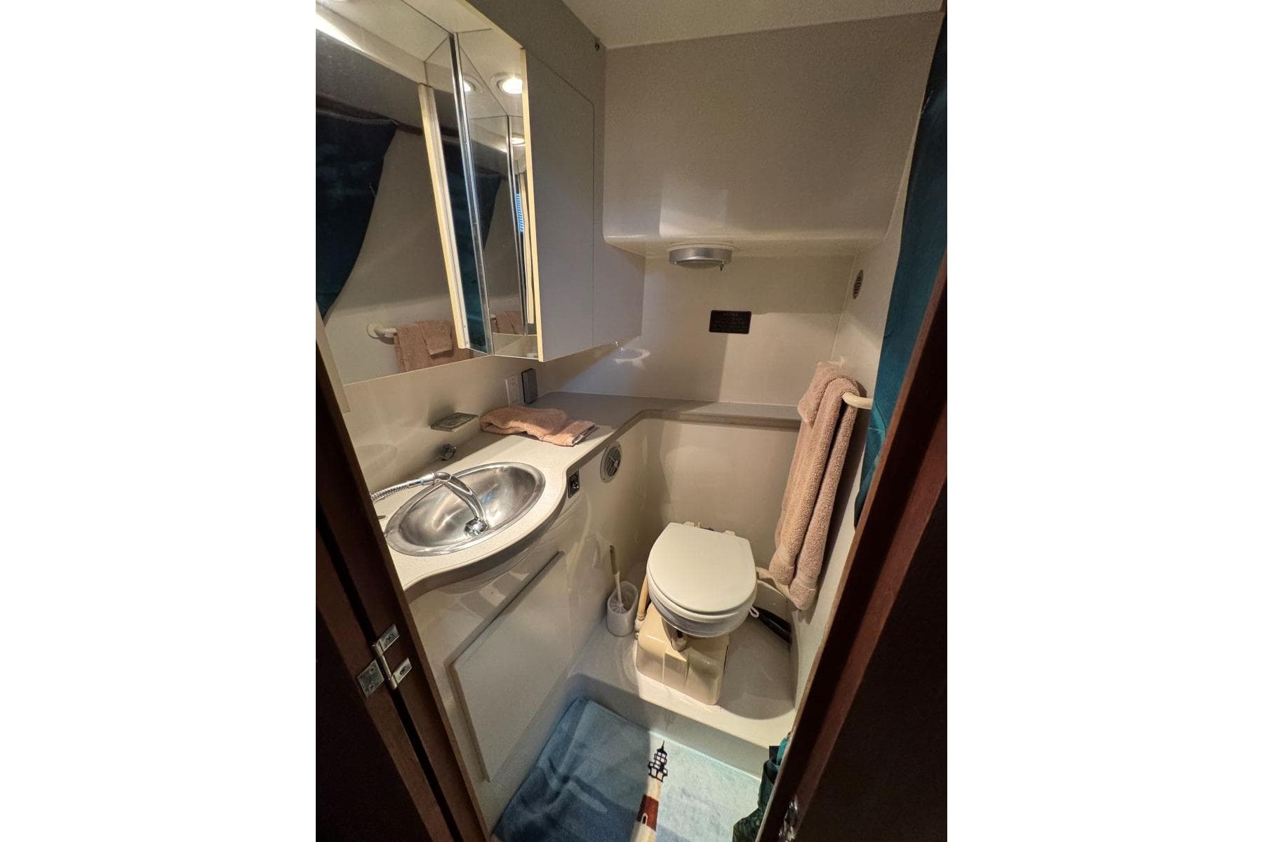 1993 Carver 300 Aft Cabin — Mt Juliet, TN (photo 29)
