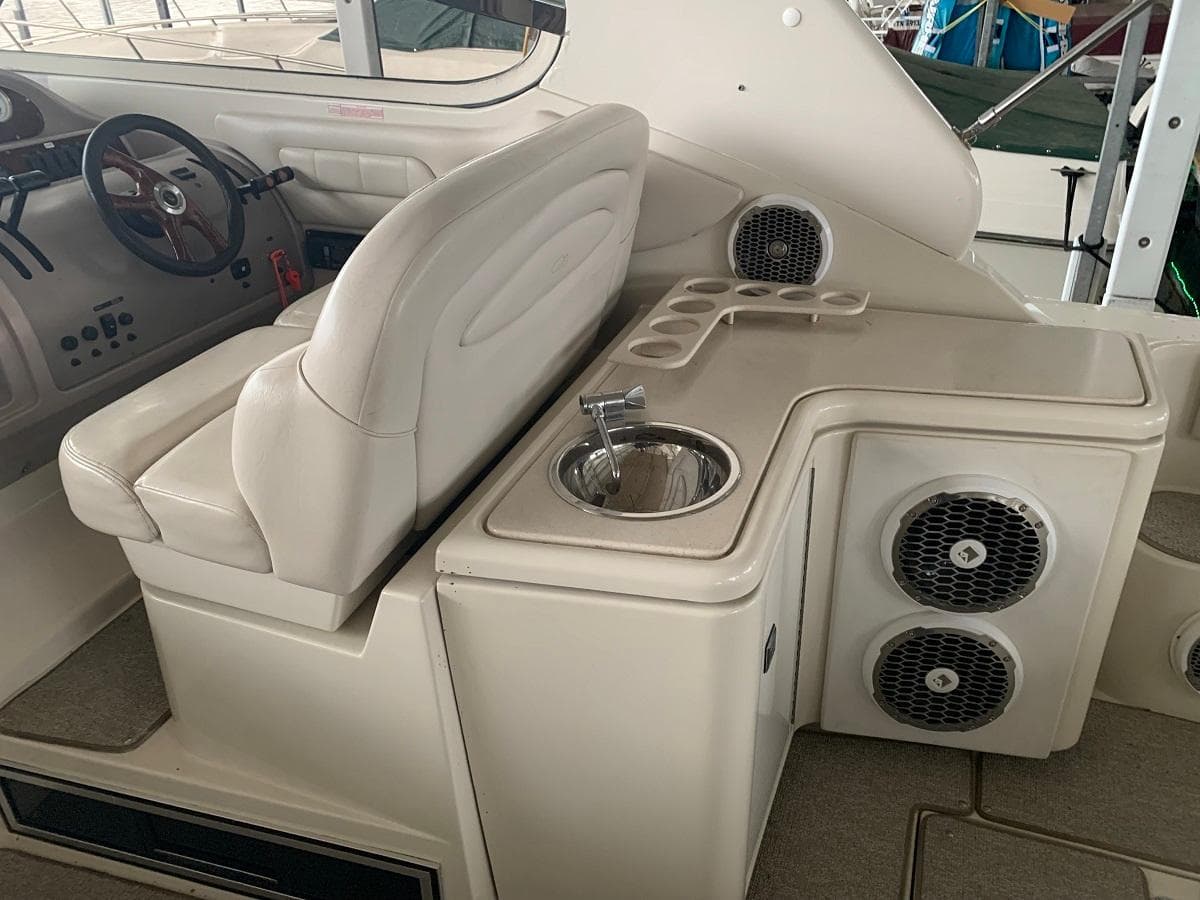 1999 Regal 402 — Hendersonville, TN (photo 22)