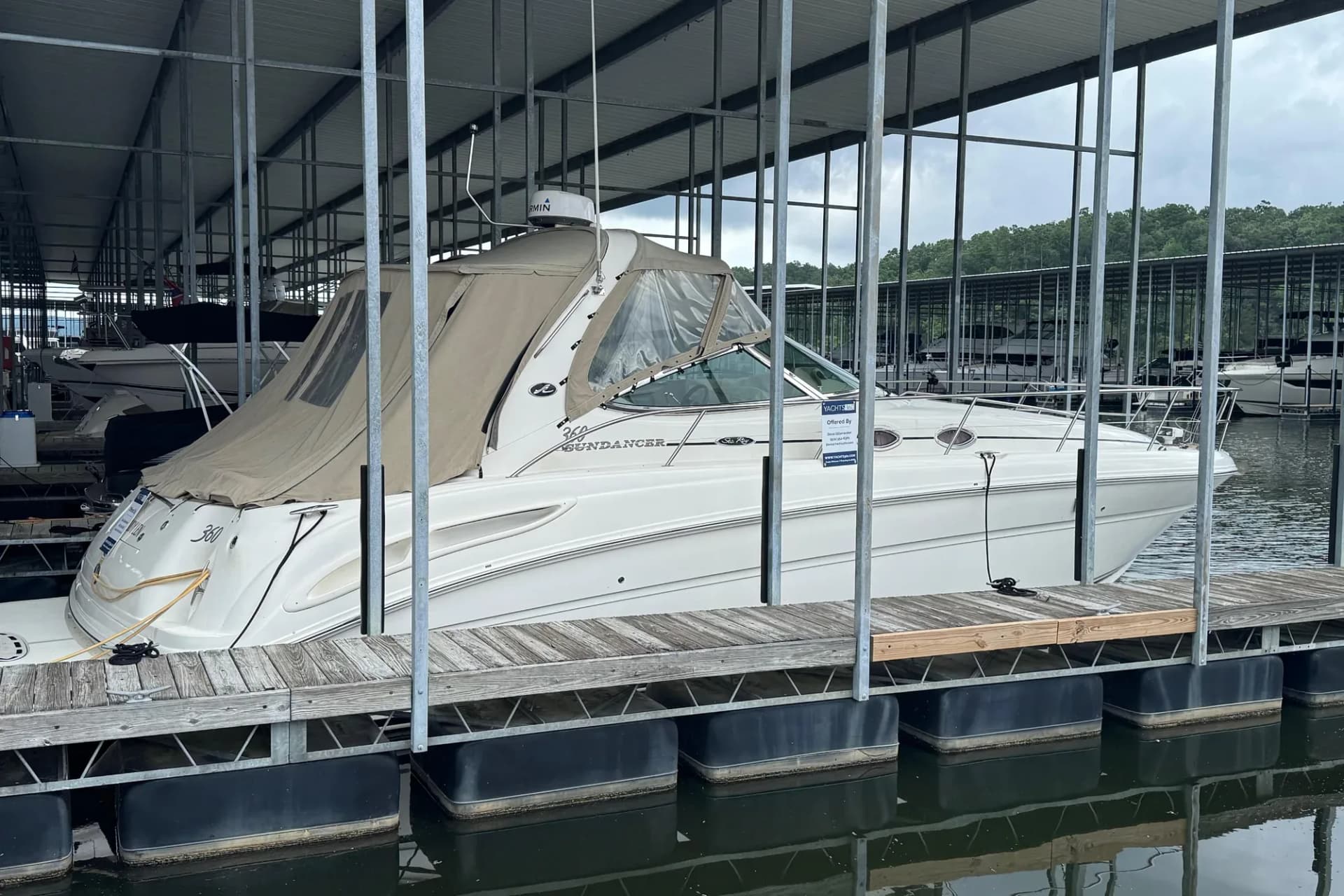 2005 Sea Ray 360 Sundancer — Iuka, MS (photo 2)