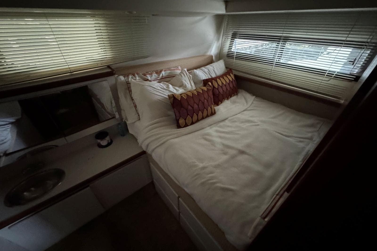 1993 Carver 300 Aft Cabin — Mt Juliet, TN (photo 34)