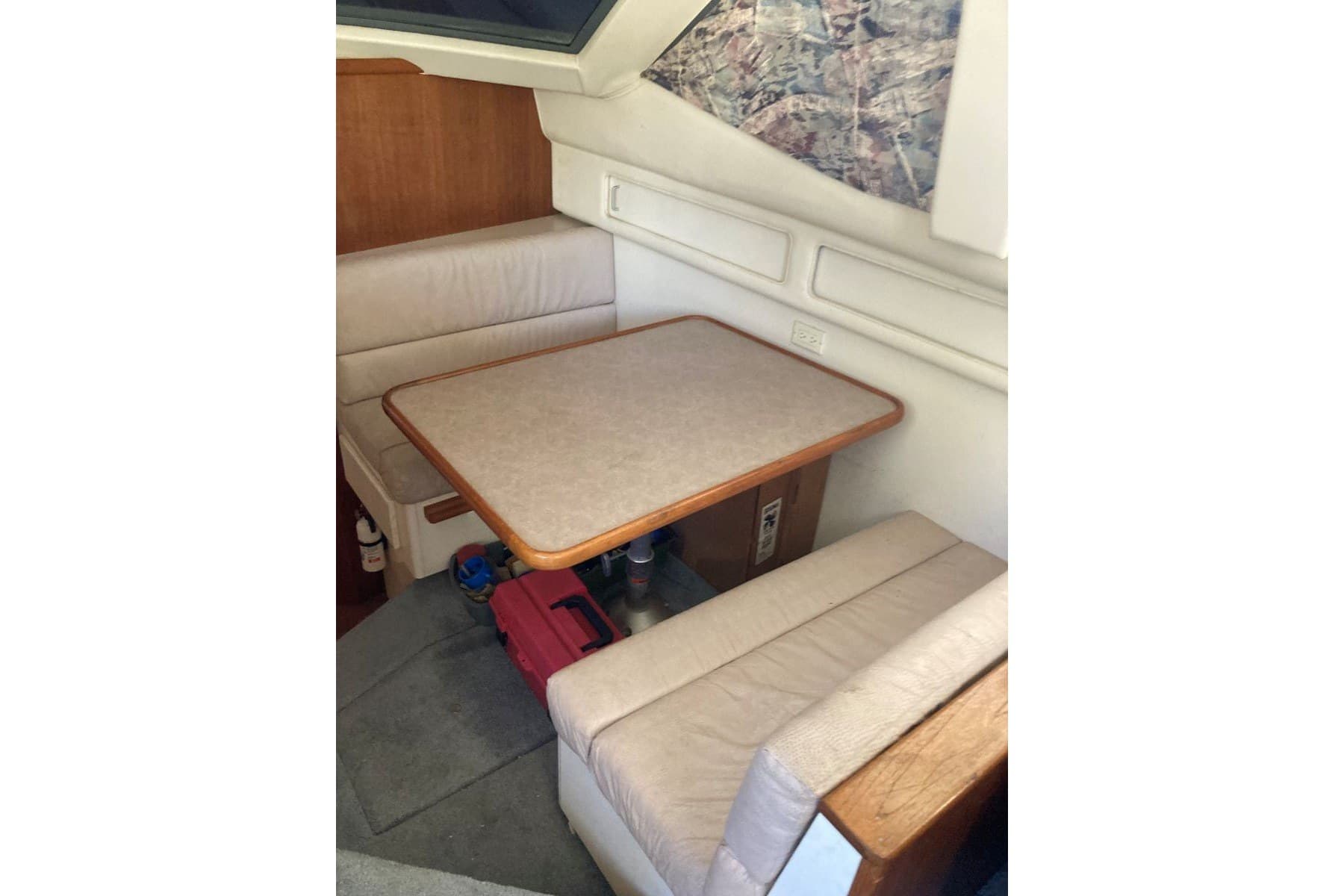 1996 Carver 355 Aft Cabin Motor Yacht — Florence, TN (photo 5)