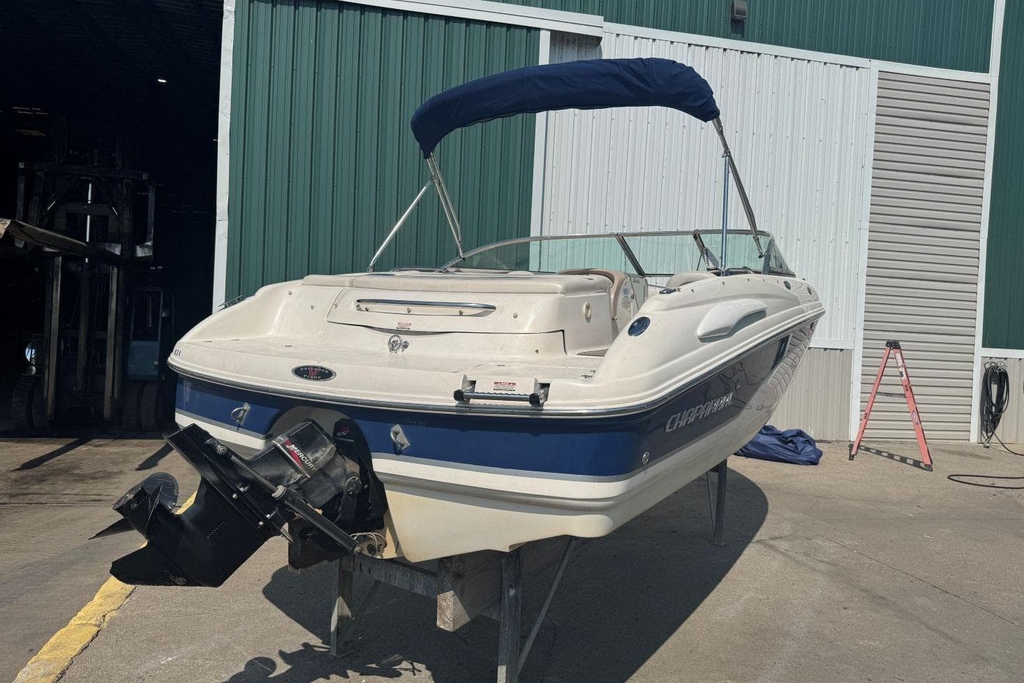 2001 Chaparral 220 SSi — Hendersonville, TN (photo 4)