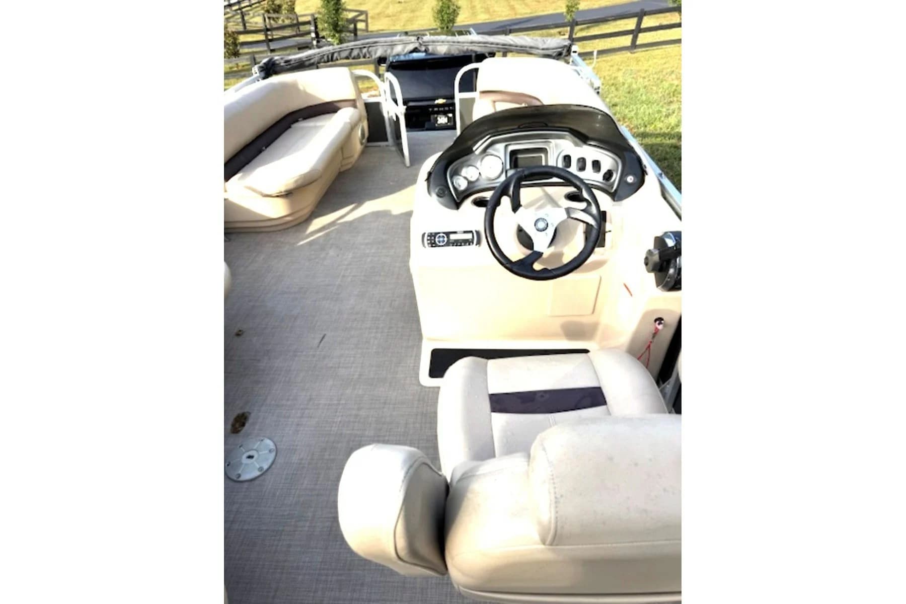 2017 Sun Tracker Party Barge 20 DLX — Franklin, TN (photo 3)