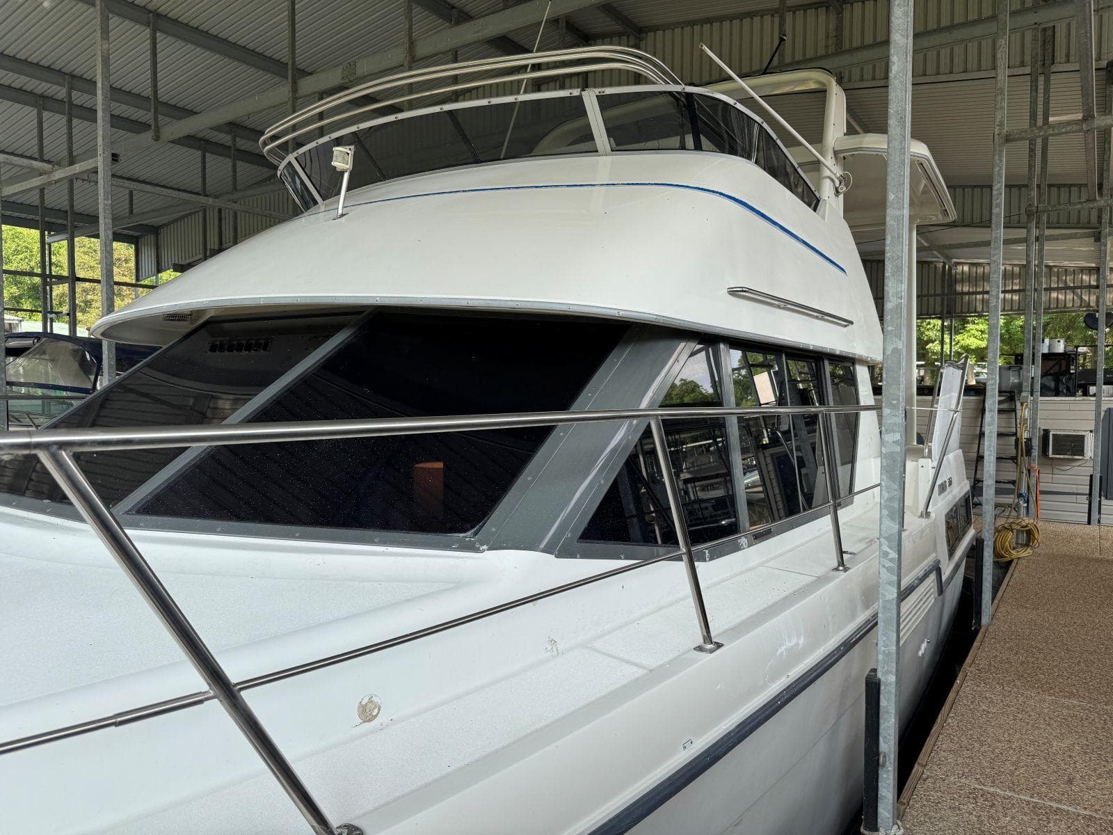 1994 Carver 350 Aft Cabin Motor Yacht — Gallatin, TN (photo 6)