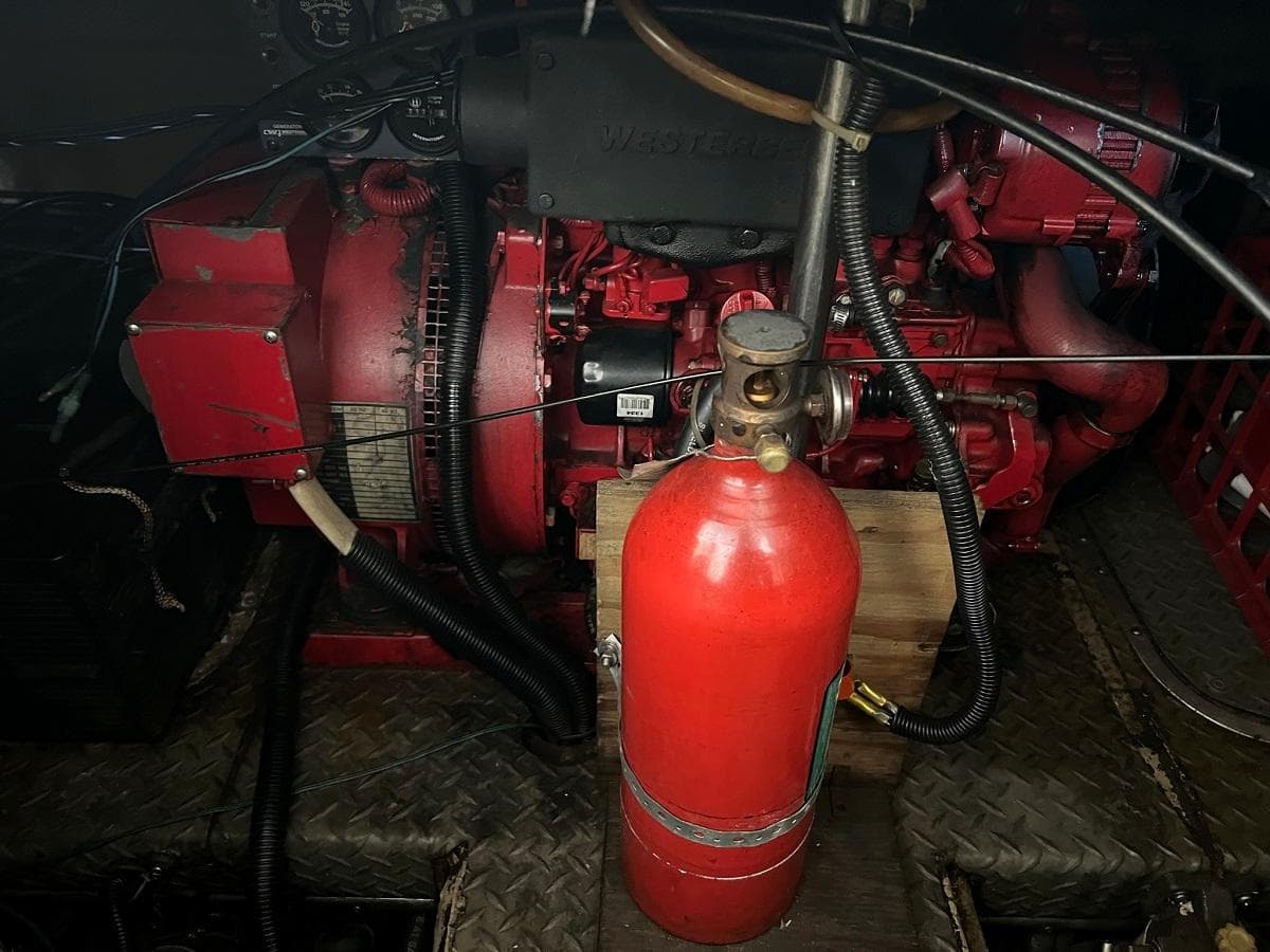 1999 Regal 402 — Hendersonville, TN (photo 43)