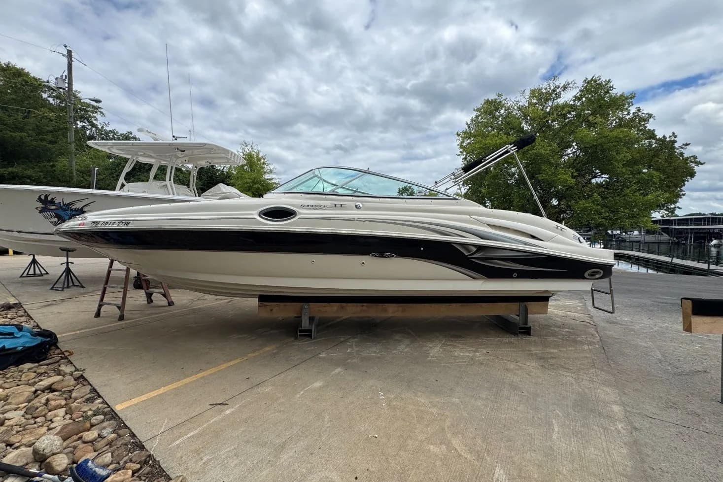 2003 Sea Ray 270 Sundeck — Hendersonville, TN (photo 2)