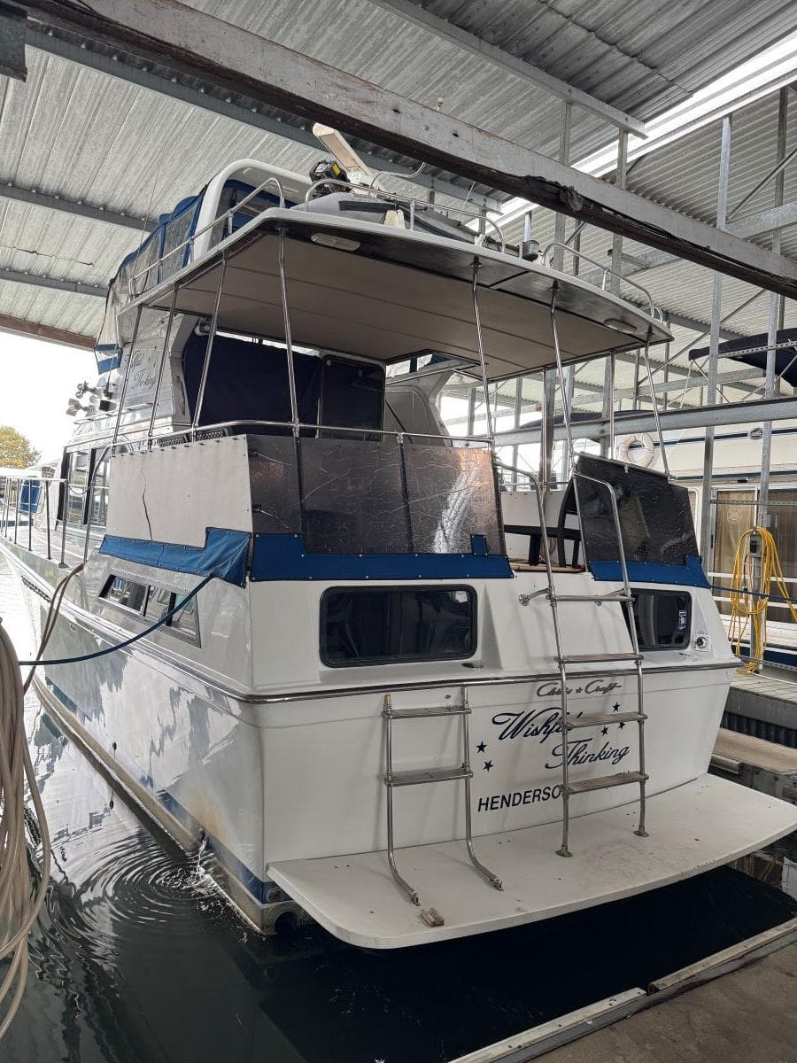 1988 Chris-Craft 426 Catalina — Hendersonville, TN (photo 5)