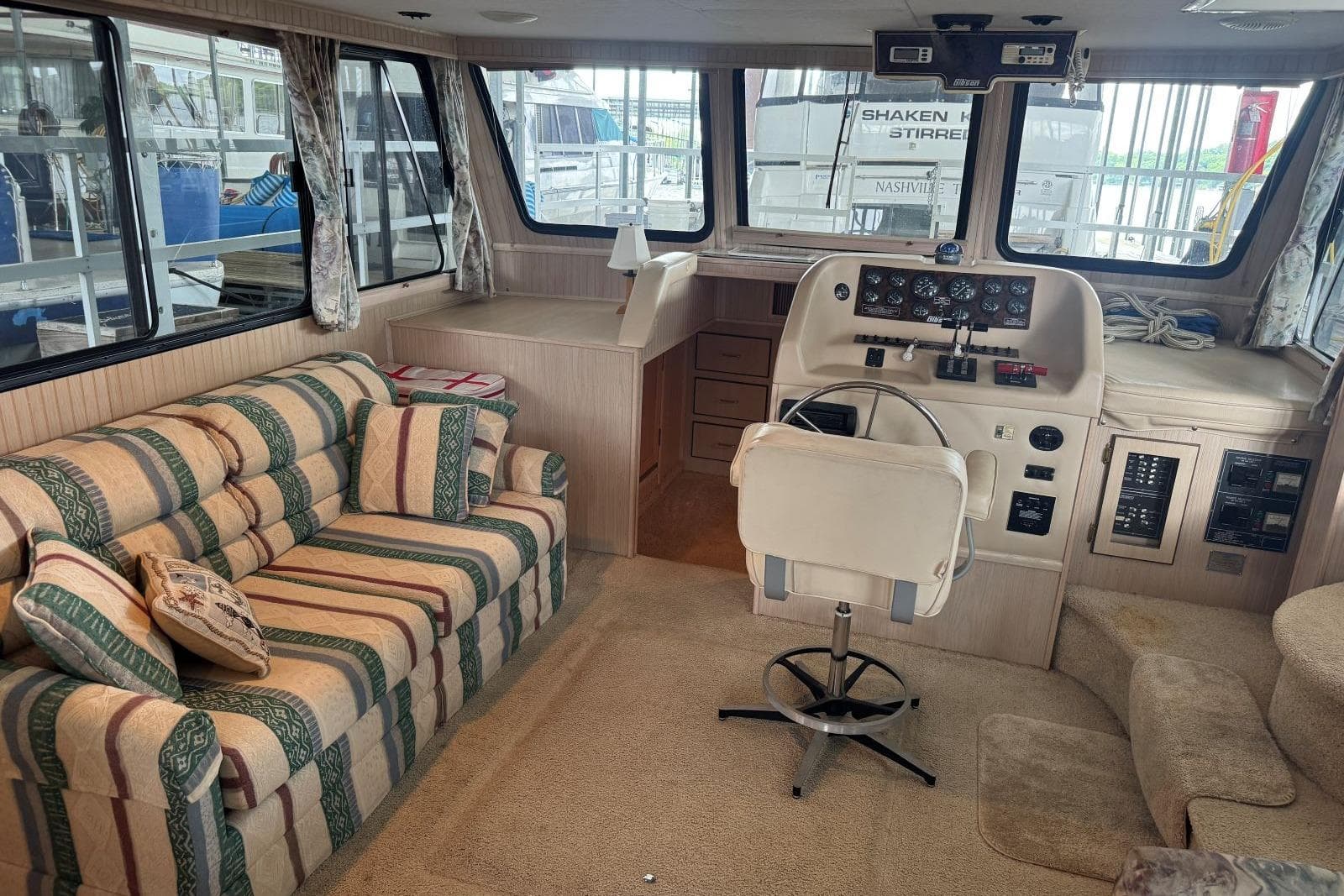 1998 Gibson 47 Sport — Hendersonville, TN (photo 31)