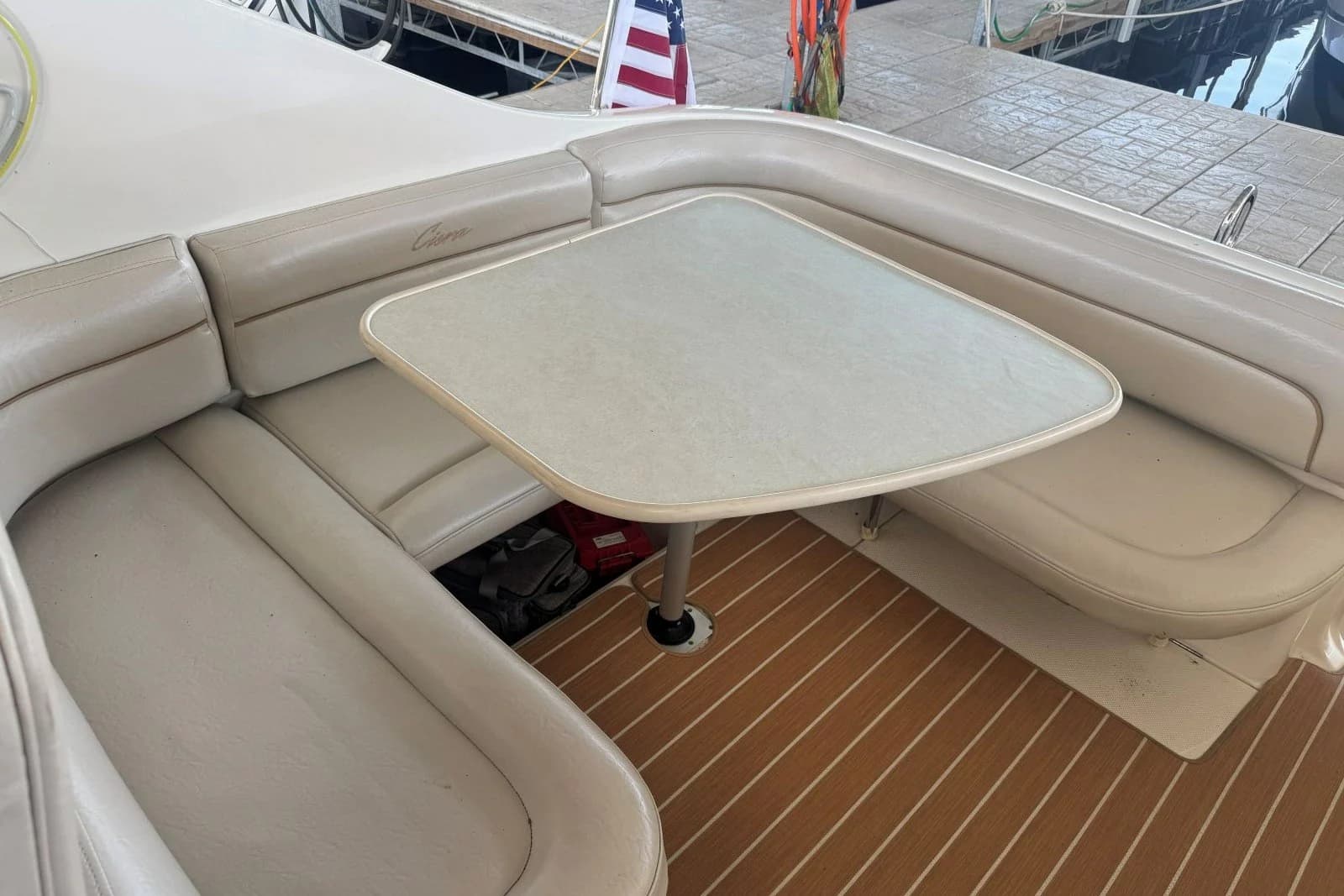 2000 Bayliner 3055 Ciera — Old Hickory, TN (photo 9)