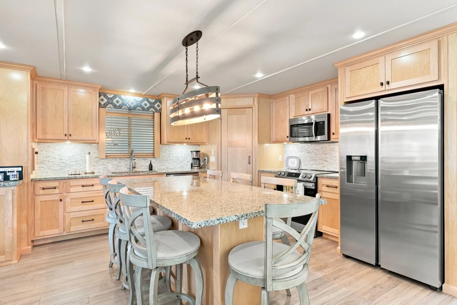 2023 Sumerset 18 x 77 LUX — Granville, TN (photo 35)