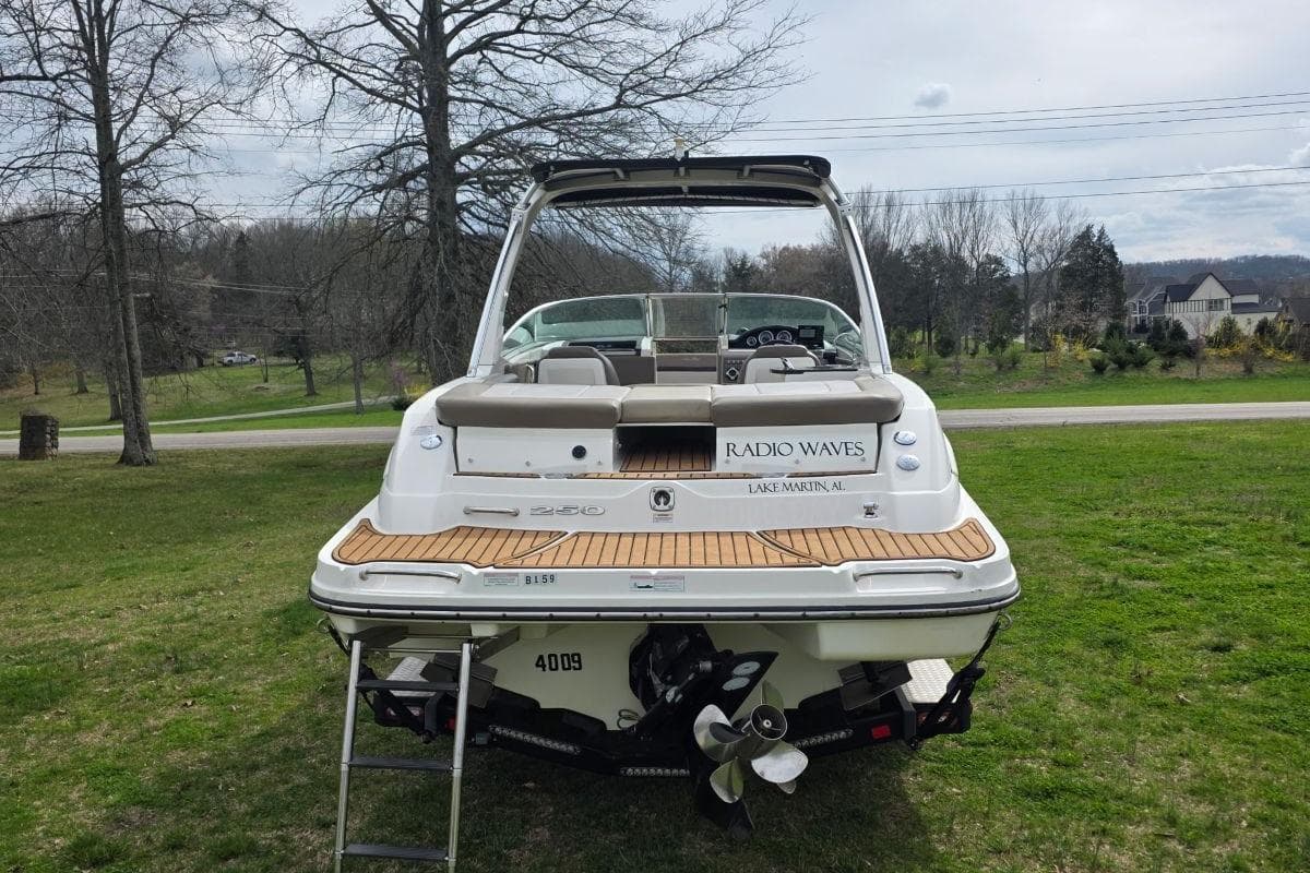 2011 Sea Ray SLX 250 — Franklin, TN (photo 9)