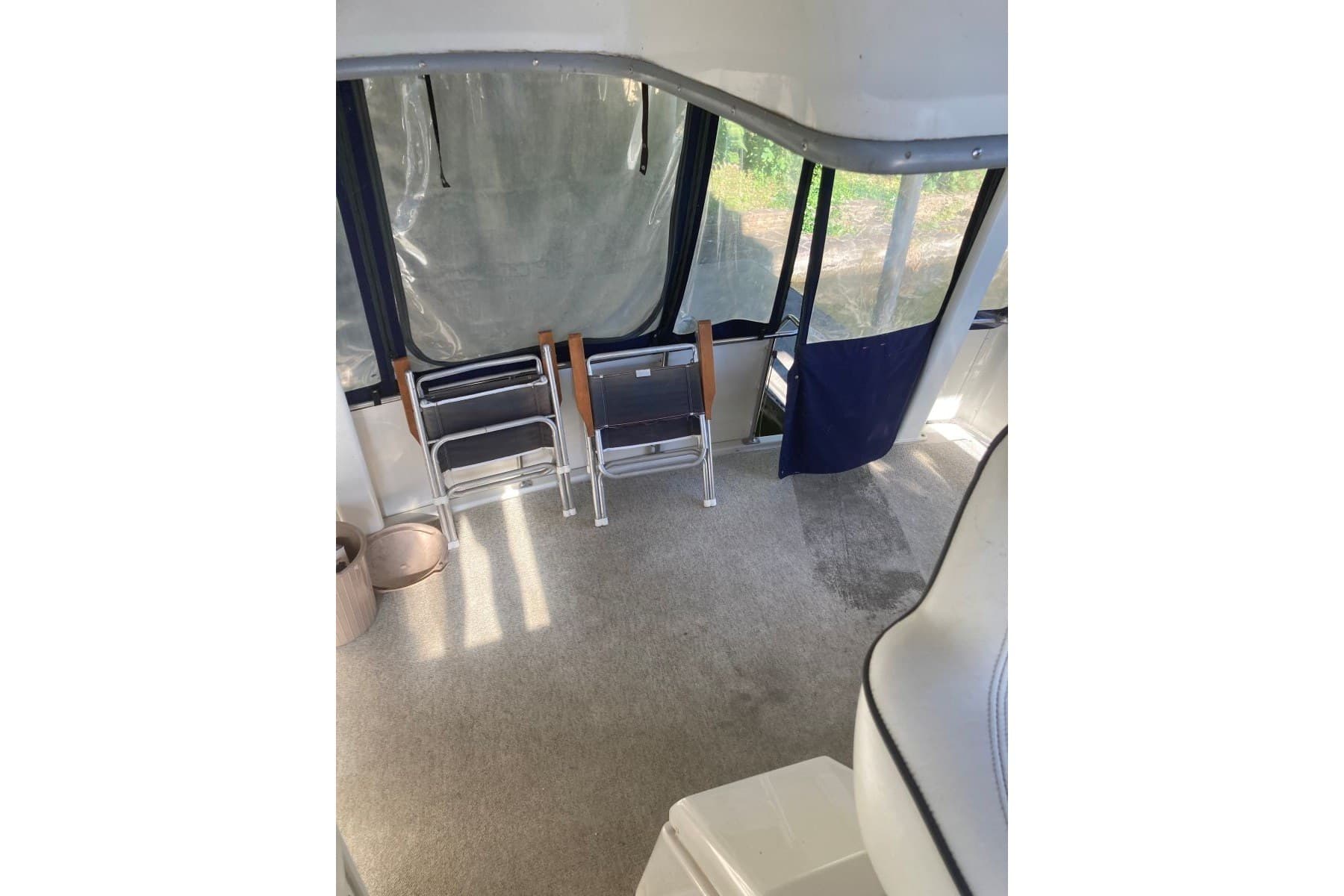 1996 Carver 355 Aft Cabin Motor Yacht — Florence, TN (photo 8)