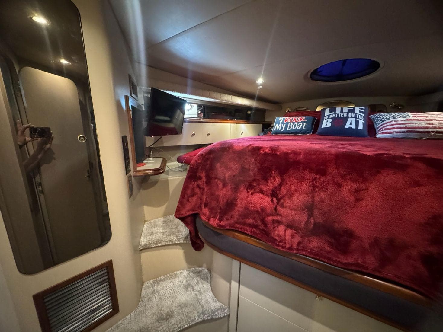 2000 Cruisers Yachts 4270 Express — Nashville, TN (photo 19)