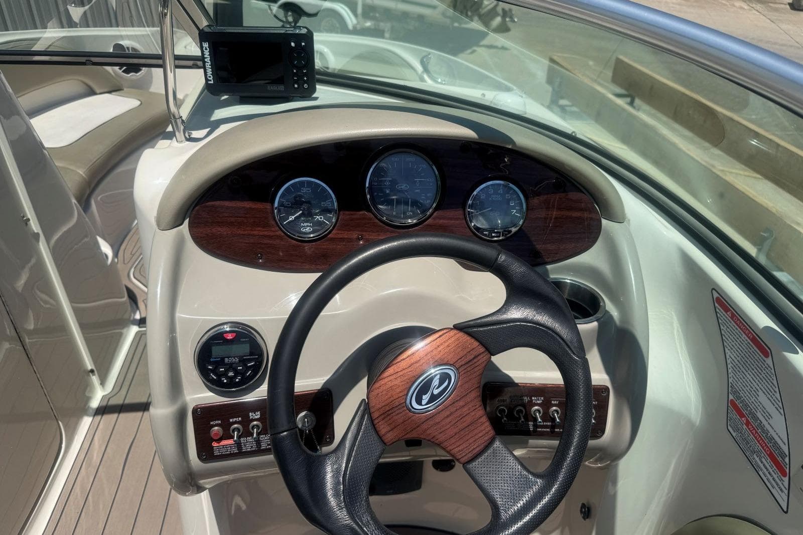 2006 Sea Ray 220 Sundeck — Hendersonville, TN (photo 22)