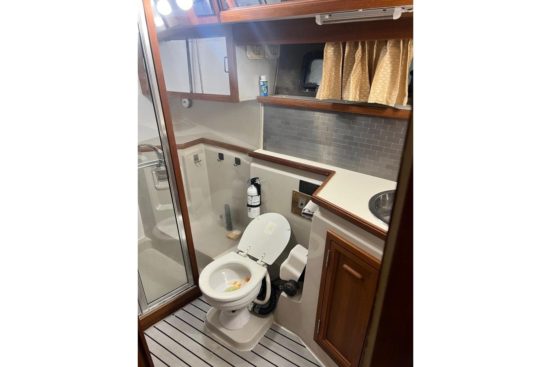 1987 Carver 42 Aft Cabin Motor Yacht — Waverly, TN (photo 34)