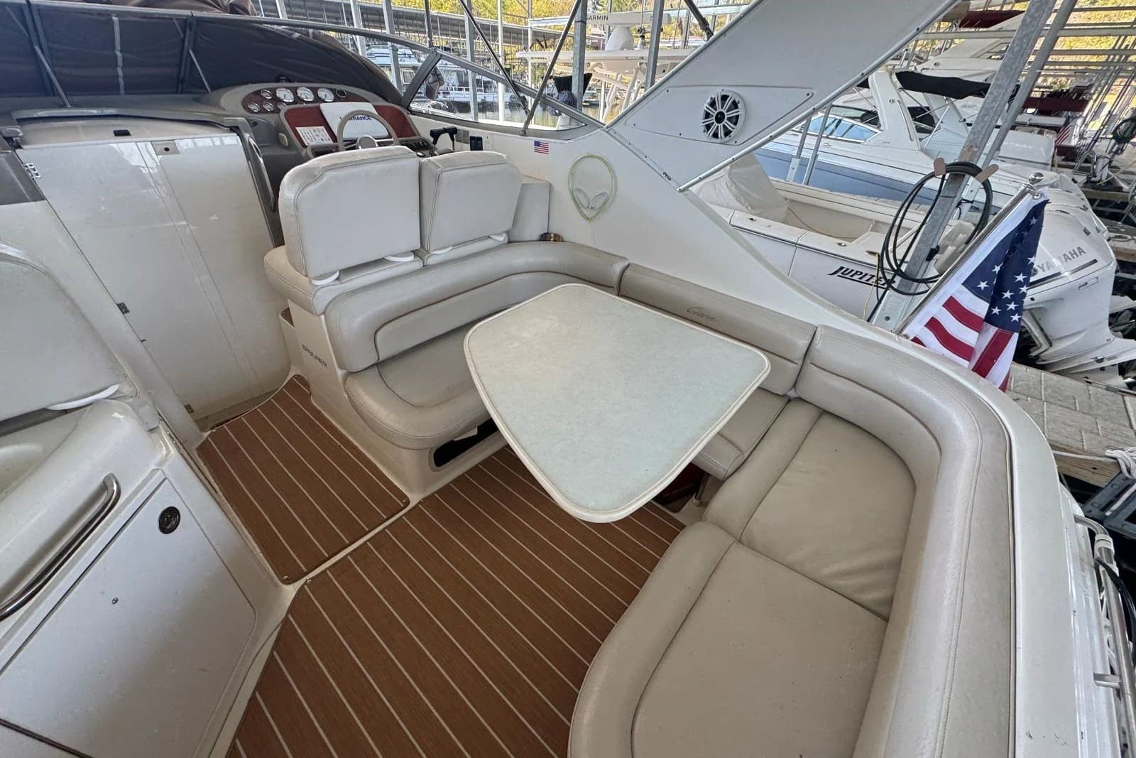 2000 Bayliner 3055 Ciera — Old Hickory, TN (photo 8)
