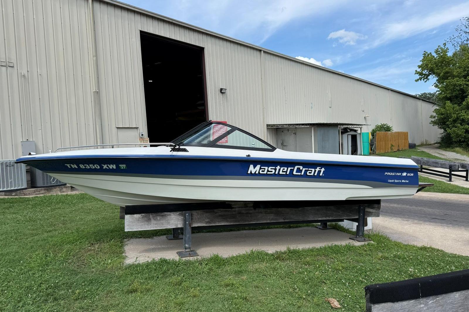 1994 MasterCraft Prostar 205