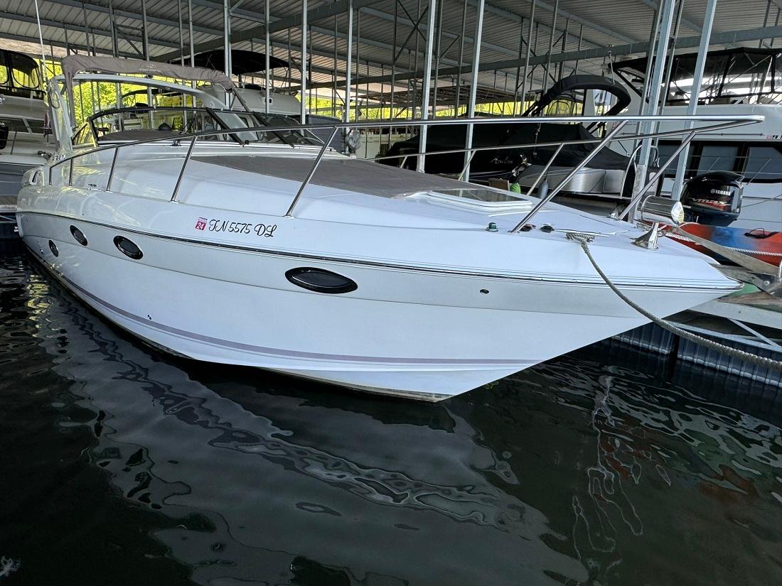 2004 Regal 3260 Commodore